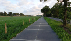 zonnepanelen op het fietspad in Maartensdijk 